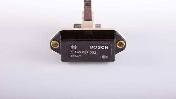 BOSCH 9 190 087 032 - Regolatore di tensione del generatore www.autoricambit.com