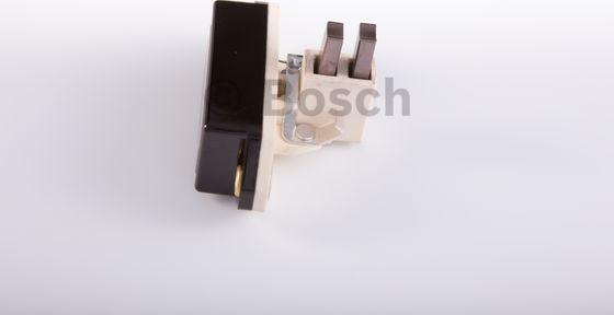 BOSCH 9 190 087 032 - Regolatore di tensione del generatore www.autoricambit.com