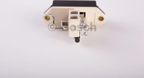 BOSCH 9 190 087 027 - Regolatore di tensione del generatore www.autoricambit.com