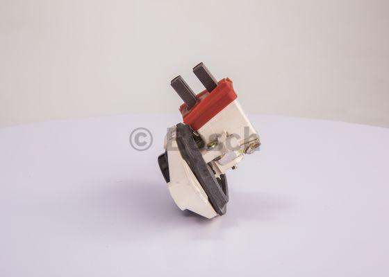 BOSCH 6 033 RD0 002 - Regolatore di tensione del generatore www.autoricambit.com