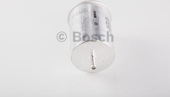 BOSCH 0 986 450 234 - Filtro carburante www.autoricambit.com