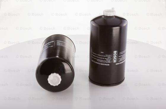 BOSCH 0 986 450 708 - Filtro carburante www.autoricambit.com