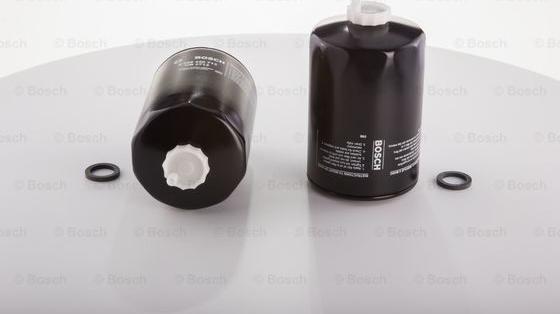 BOSCH 0 986 450 713 - Filtro carburante www.autoricambit.com