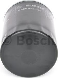 BOSCH 0 986 452 066 - Filtro olio www.autoricambit.com