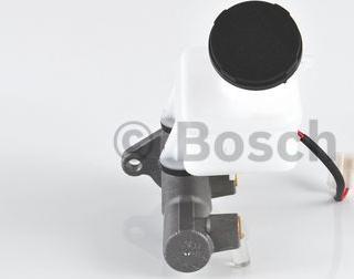 BOSCH 0 986 481 106 - Cilindro maestro del freno www.autoricambit.com