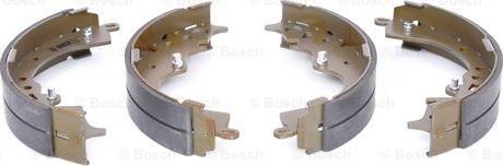 BOSCH 0 986 487 910 - Kit freno, freni a tamburo www.autoricambit.com