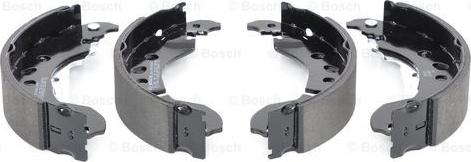 BOSCH 0 986 487 921 - Kit freno, freni a tamburo www.autoricambit.com