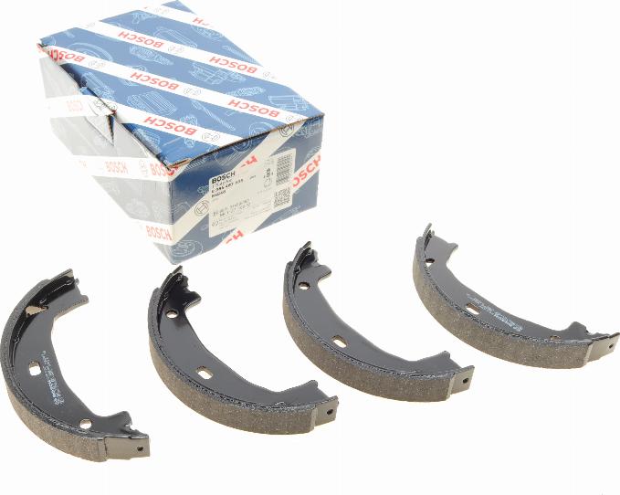 BOSCH 0 986 487 608 - Kit ganasce, Freno stazionamento www.autoricambit.com