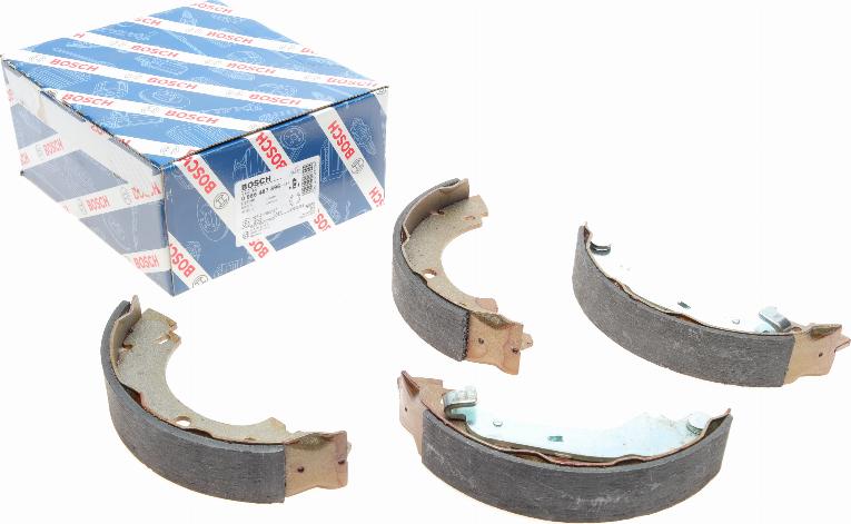 BOSCH 0 986 487 896 - Kit freno, freni a tamburo www.autoricambit.com