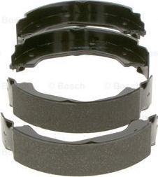 BOSCH 0 986 487 708 - Kit ganasce, Freno stazionamento www.autoricambit.com