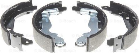 BOSCH 0 986 487 774 - Kit freno, freni a tamburo www.autoricambit.com