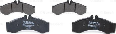 BOSCH 0 986 424 832 - Kit pastiglie freno, Freno a disco www.autoricambit.com