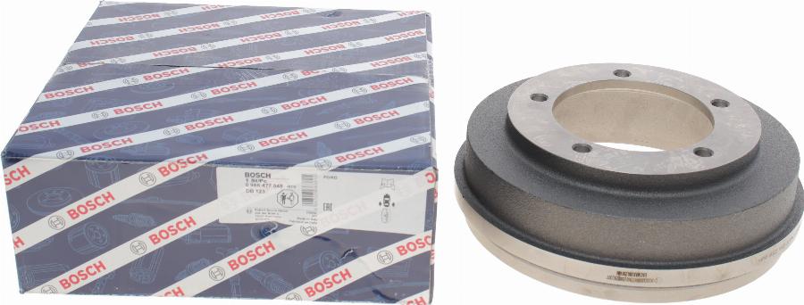 BOSCH 0 986 477 048 - Tamburo freno www.autoricambit.com