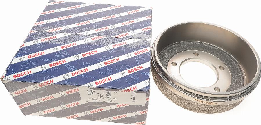 BOSCH 0 986 477 203 - Tamburo freno www.autoricambit.com