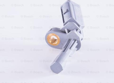 BOSCH 0 986 594 560 - Sensore, N° giri ruota www.autoricambit.com