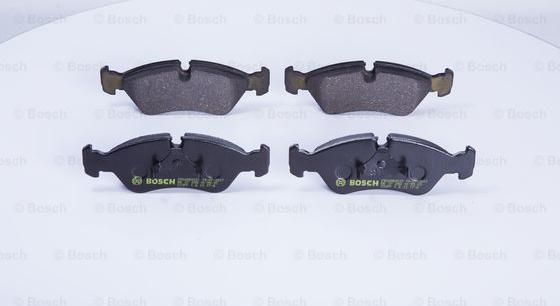 BOSCH 0 986 BB0 033 - Kit pastiglie freno, Freno a disco www.autoricambit.com