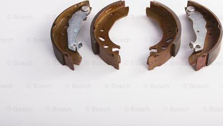 BOSCH 0 986 BB3 504 - Kit freno, freni a tamburo www.autoricambit.com