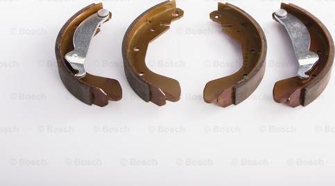 BOSCH 0 986 BB3 501 - Kit freno, freni a tamburo www.autoricambit.com