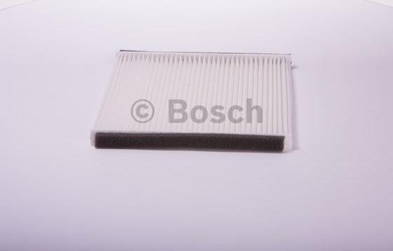 BOSCH 0 986 BF0 593 - Filtro, Aria abitacolo www.autoricambit.com