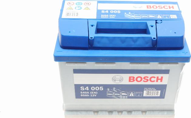 BOSCH 0 092 S40 050 - Batteria avviamento www.autoricambit.com