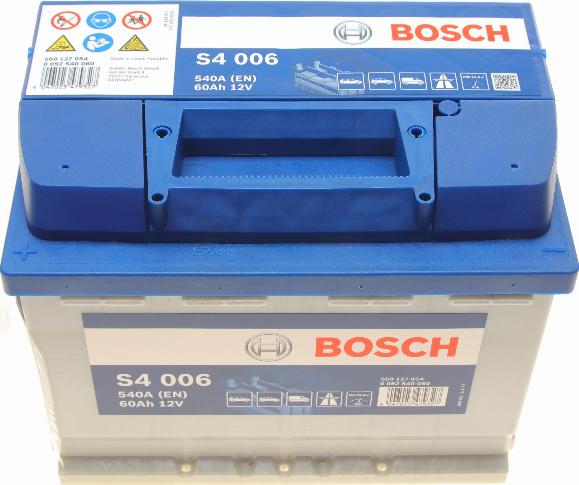 BOSCH 0 092 S40 060 - Batteria avviamento www.autoricambit.com