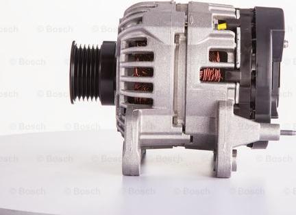 BOSCH 0 124 215 009 - Alternatore www.autoricambit.com