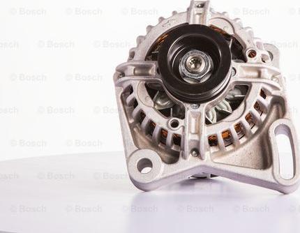 BOSCH 0 124 225 061 - Alternatore www.autoricambit.com