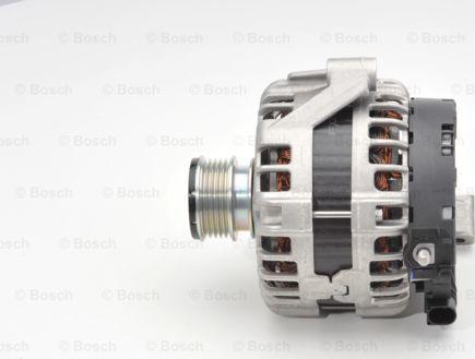 BOSCH 0 125 811 020 - Alternatore www.autoricambit.com