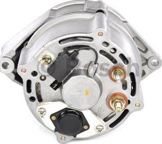 BOSCH 0 120 484 019 - Alternatore www.autoricambit.com