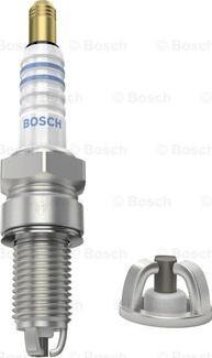 BOSCH 0 241 145 501 - Candela accensione www.autoricambit.com