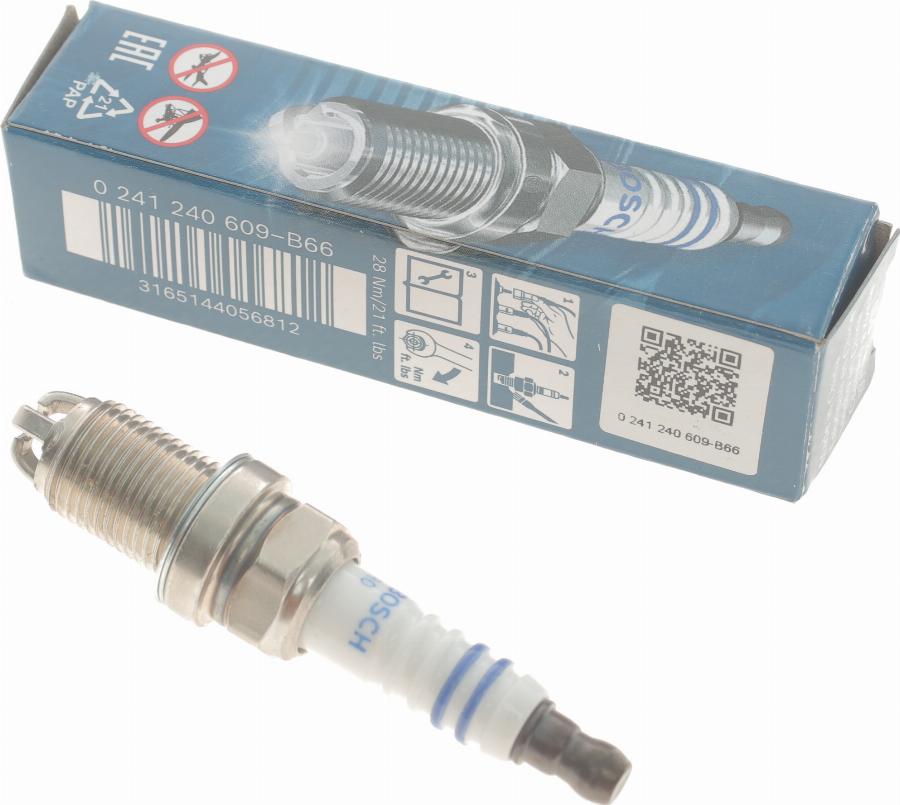 BOSCH 0 241 240 609 - Candela accensione www.autoricambit.com