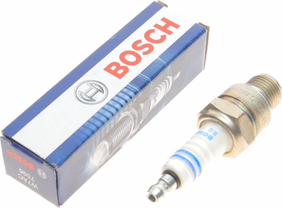 BOSCH 0 241 235 607 - Candela accensione www.autoricambit.com