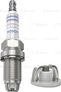 BOSCH 0 241 235 751 - Candela accensione www.autoricambit.com