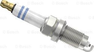 BOSCH 0 241 235 735 - Candela accensione www.autoricambit.com