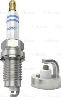 BOSCH 0 241 235 735 - Candela accensione www.autoricambit.com