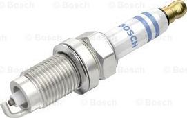 BOSCH 0 241 235 735 - Candela accensione www.autoricambit.com