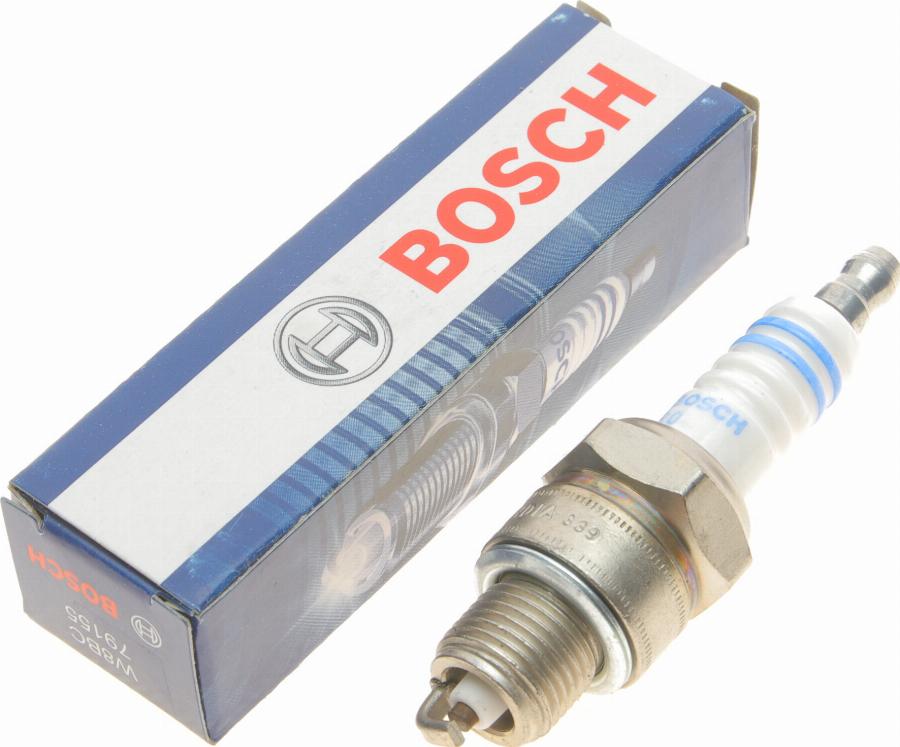 BOSCH 0 241 229 714 - Candela accensione www.autoricambit.com