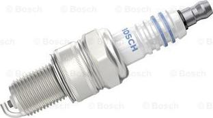 BOSCH 0 241 235 563 - Candela accensione www.autoricambit.com