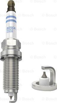 BOSCH 0 242 135 567 - Candela accensione www.autoricambit.com