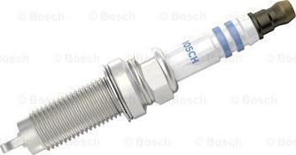 BOSCH 0 242 135 531 - Candela accensione www.autoricambit.com