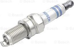 BOSCH 0 242 135 525 - Candela accensione www.autoricambit.com