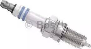 BOSCH 0 242 135 802 - Candela accensione www.autoricambit.com