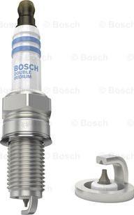 BOSCH 0 242 145 571 - Candela accensione www.autoricambit.com