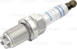 BOSCH 0 242 245 590 - Candela accensione www.autoricambit.com