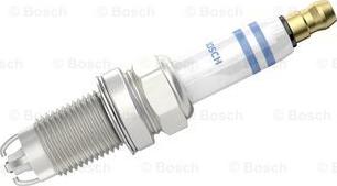 BOSCH 0 242 240 590 - Candela accensione www.autoricambit.com