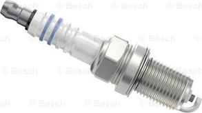 BOSCH 0 242 240 593 - Candela accensione www.autoricambit.com