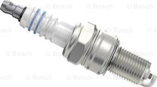 BOSCH 0 242 240 592 - Candela accensione www.autoricambit.com