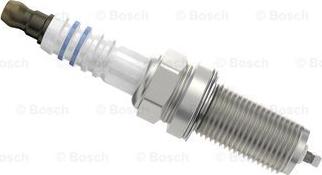 BOSCH 0 242 240 660 - Candela accensione www.autoricambit.com