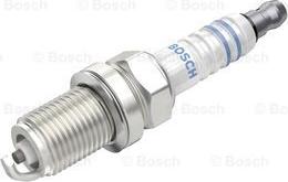 BOSCH 0 242 240 638 - Candela accensione www.autoricambit.com