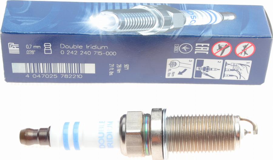 BOSCH 0 242 240 715 - Candela accensione www.autoricambit.com